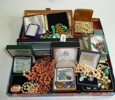 Lot 329 - A quantity of costume jewellery, including beads, earrings, paste, silver etc