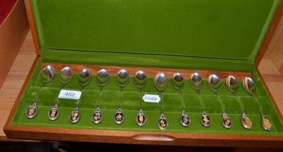 Lot 452 - A cased set of twelve silver teaspoons