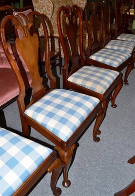 Lot 629 - Set of six mahogany Queen Anne style chairs