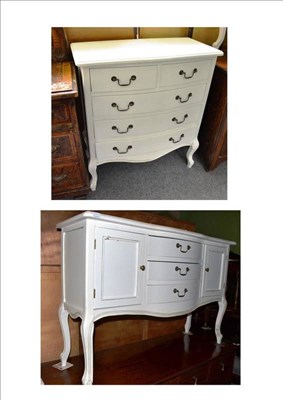 Lot 681 - A shabby chic side table and chest of drawers