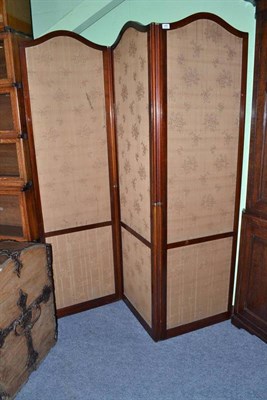 Lot 695 - Edwardian three leaf screen