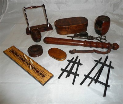 Lot 37 - A small collection of treen comprising a rosewood truncheon, a Tonbridge cribbage board, a...