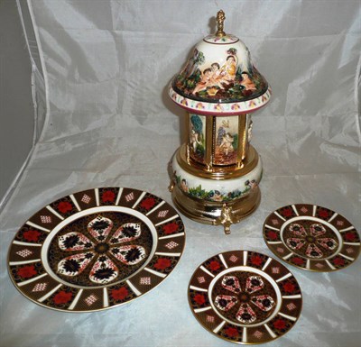 Lot 133 - Capodimonte cigarette dispenser and three Derby plates