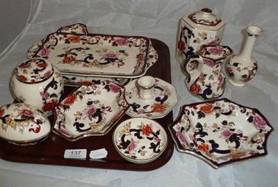 Lot 137 - Thirteen items of Mason's Mandalay pattern china