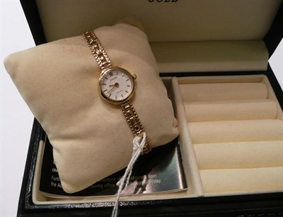 Lot 173 - 9ct gold Accurist ladies wristwatch, boxed