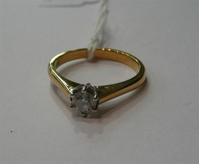 Lot 190 - Diamond solitaire in 18ct band