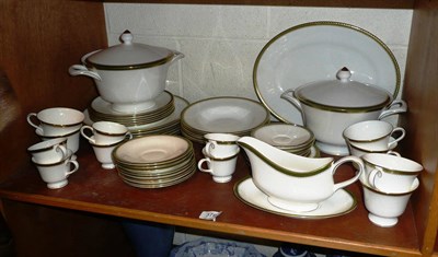 Lot 376 - A six piece Wedgwood 'Chester' pattern dinner service