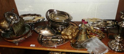 Lot 498 - A quantity of assorted silver plate, metal wares and copper