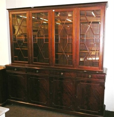 Lot 575 - Reproduction mahogany bookcase