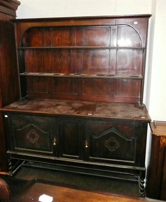 Lot 577 - Oak barley twist sideboard with plate rack marriage