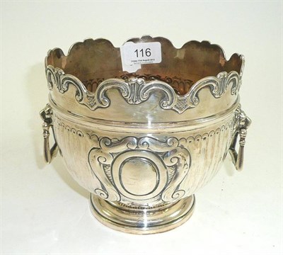 Lot 116 - A silver jardiniere