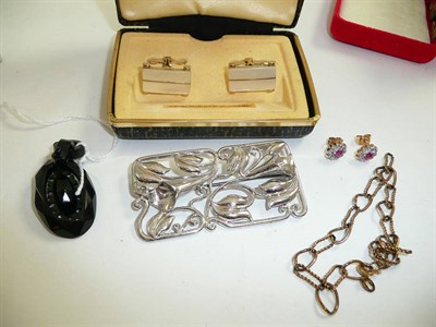 Lot 323 - A jet pendant, a 9ct gold bracelet, a pair of stud earrings etc