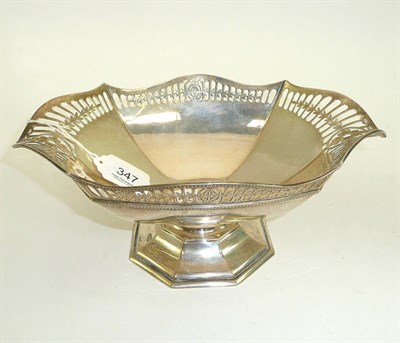 Lot 347 - A silver fruit bowl