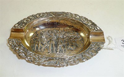 Lot 353 - A Continental silver ashtray