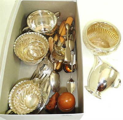 Lot 467 - A silver bowl, a silver cream jug, a sugar bowl, a silver spoon, a pair of silver napkin rings,...