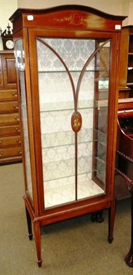 Lot 561 - An Edwardian inlaid mahogany display cabinet