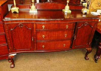 Lot 579 - Five foot mahogany sideboard by Greenacc of Hereford