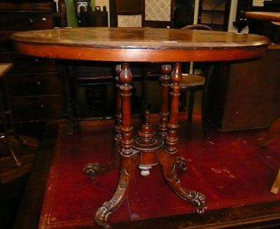 Lot 613 - Victorian walnut oval occasional table