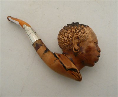 Lot 75 - Meerschaum pipe carved as a negro, cased