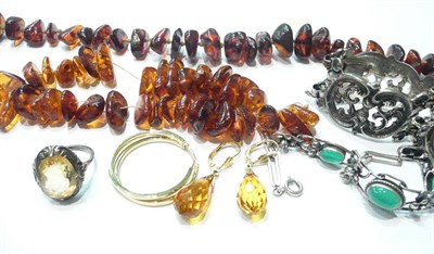 Lot 139 - An Art Nouveau style green chalcedony bracelet, two amber necklaces and a broken chain etc