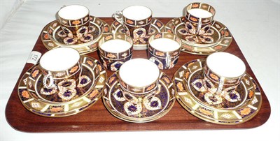 Lot 172 - Eight Royal Crown Derby Imari pattern  teacups, saucers and plates