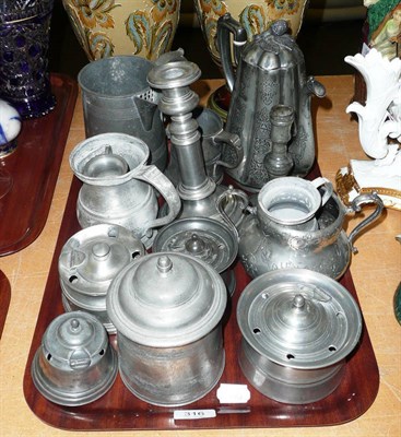 Lot 316 - A quantity of pewter and Brittania metal