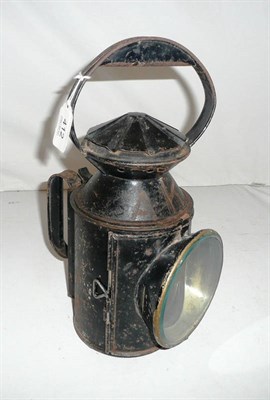 Lot 412 - A railway lamp