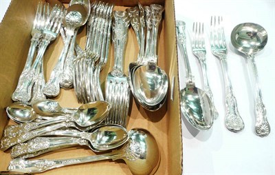 Lot 467 - A 19th century composite set of silver King's pattern flatware, comprising eleven table forks,...