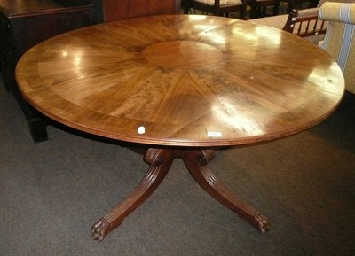 Lot 602 - 19th century mahogany circular table