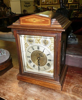 Lot 608 - A chiming table clock