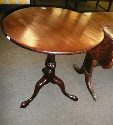 Lot 619 - A George lll mahogany tilt top table