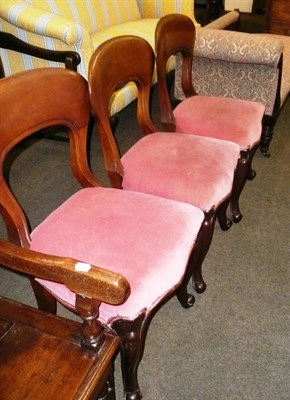 Lot 623 - A set of three Victorian balloon back chairs