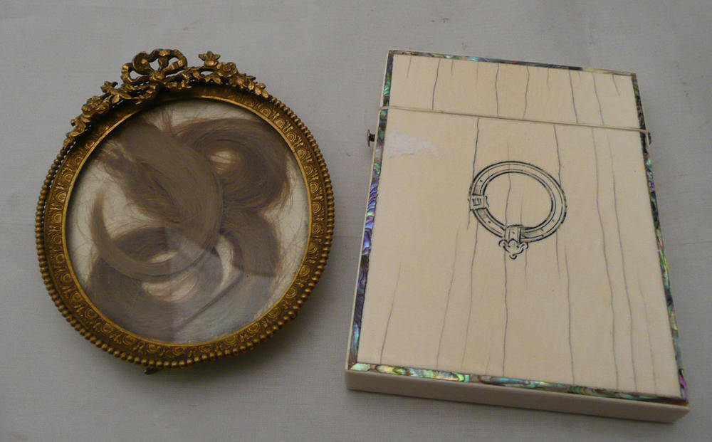 Lot 91 - Calling card case and a framed lock of hair