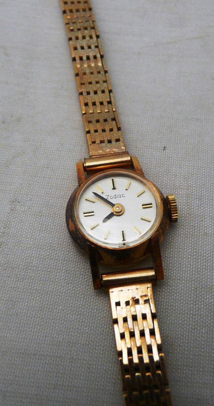 Lot 212 A lady s 9ct gold zodiac watch