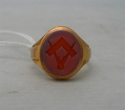 Lot 220 - 15ct gold Masonic ring