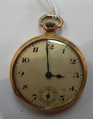 Lot 355 - 9ct gold pocket watch