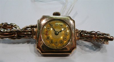 Lot 357 - A lady's 9ct gold wristwatch