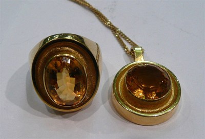 Lot 374 - 18ct gold and citrine ring and pendant