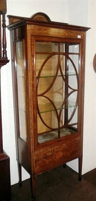 Lot 607 - Edwardian inlaid mahogany display cabinet