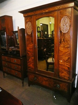 Lot 621 - A walnut two piece bedroom suite