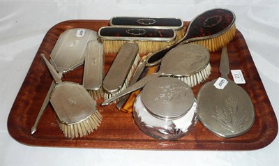 Lot 23 - Tray of silver, silver and tortoiseshell dressing table items