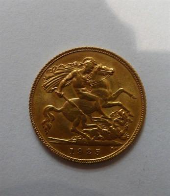 Lot 56 - A 1925 half sovereign coin