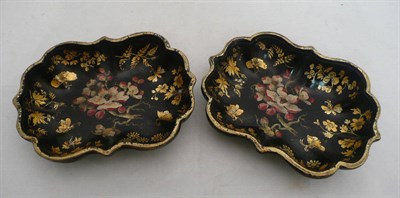 Lot 117 - Pair of papier-mache trays