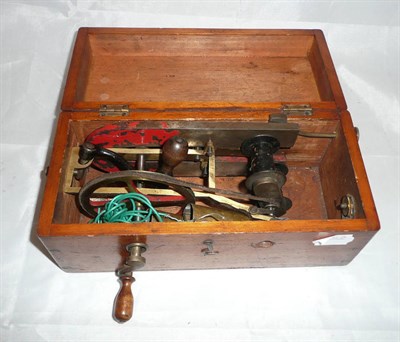 Lot 189 - An electric shock machine