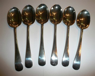 Lot 18 - A set of six silver dessert spoons, 10oz