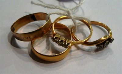 Lot 28 - Four gold rings