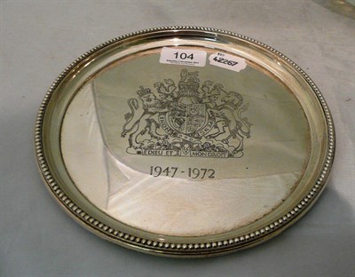 Lot 104 - Silver Elizabeth II commemorative 1947-1972 circular tray, 10oz