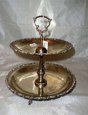 Lot 108 - Mexican white metal cake stand, stamped 925, approx 28oz