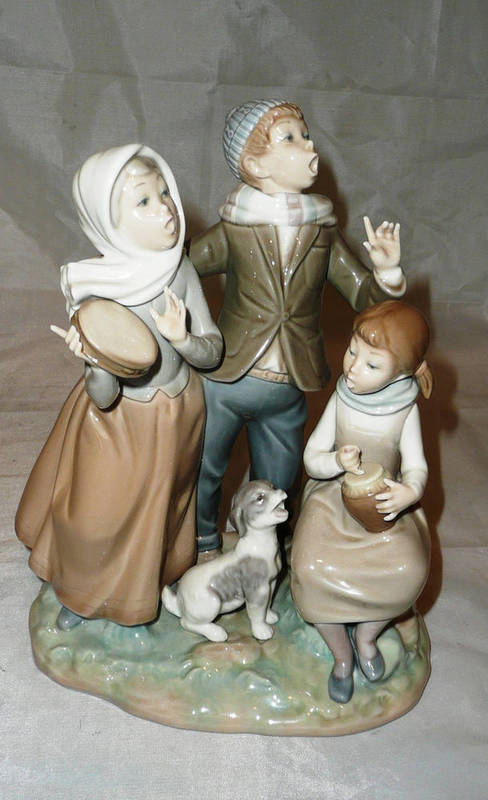 Lot 149 - Lladro figure group