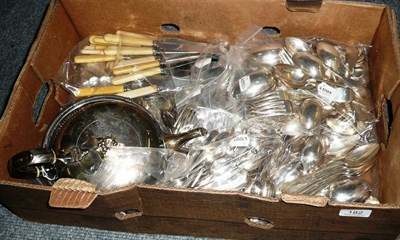 Lot 182 - Large quantity of plated flatware, knives, a teapot and salver